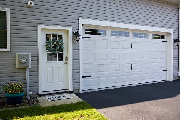 24/7 Emergency Garage Door Roller Replacement experts in Nice, CA